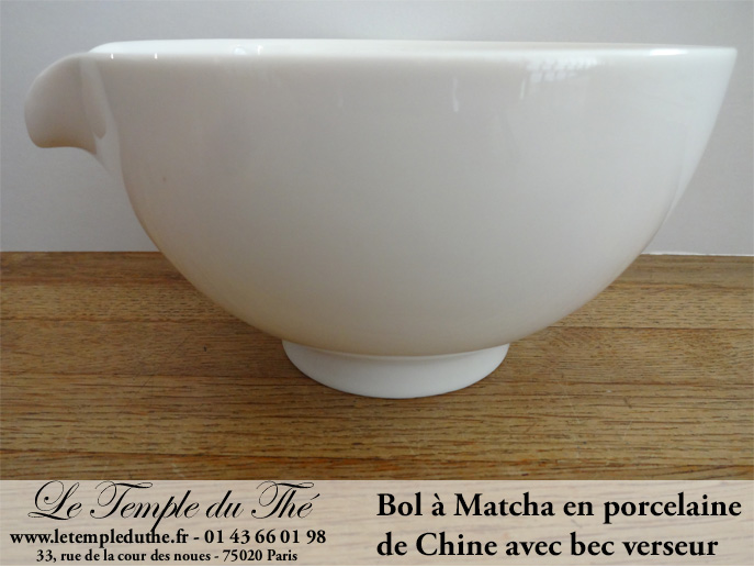 Bol à Matcha en porcelaine de Chine avec bec verseur – Image 3