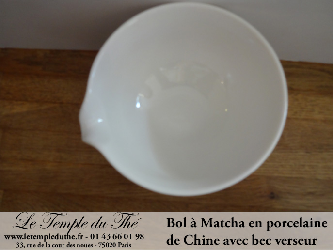 Bol à Matcha en porcelaine de Chine avec bec verseur – Image 4