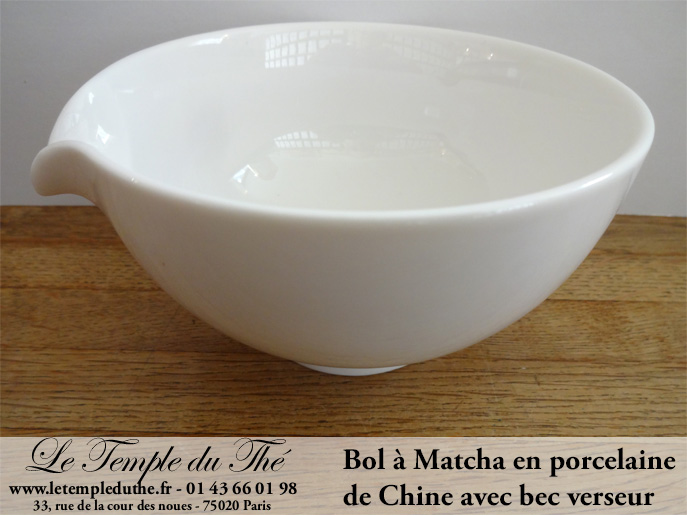 Bol à Matcha en porcelaine de Chine avec bec verseur – Image 2