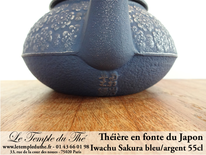 Théière en fonte du Japon Sakura bleu argent – Image 4