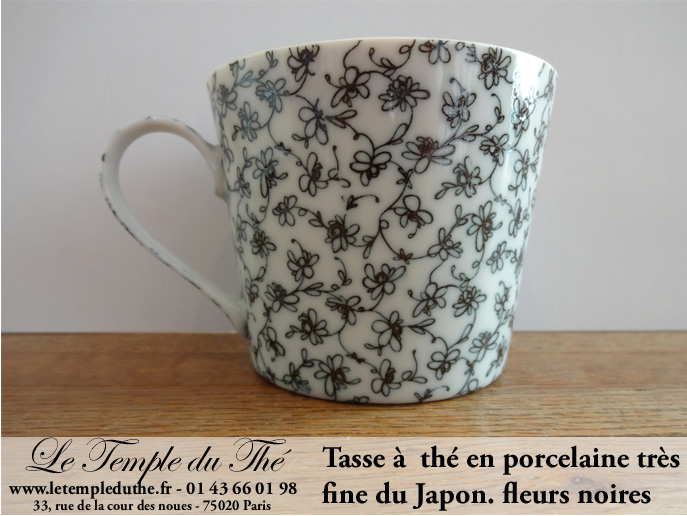 Tasse très fine japonaise en porcelaine fleurs noires – Image 2
