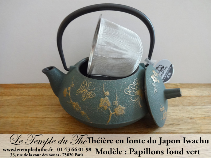 Théière en fonte IWACHU Japon 0.6 L papillons dorés